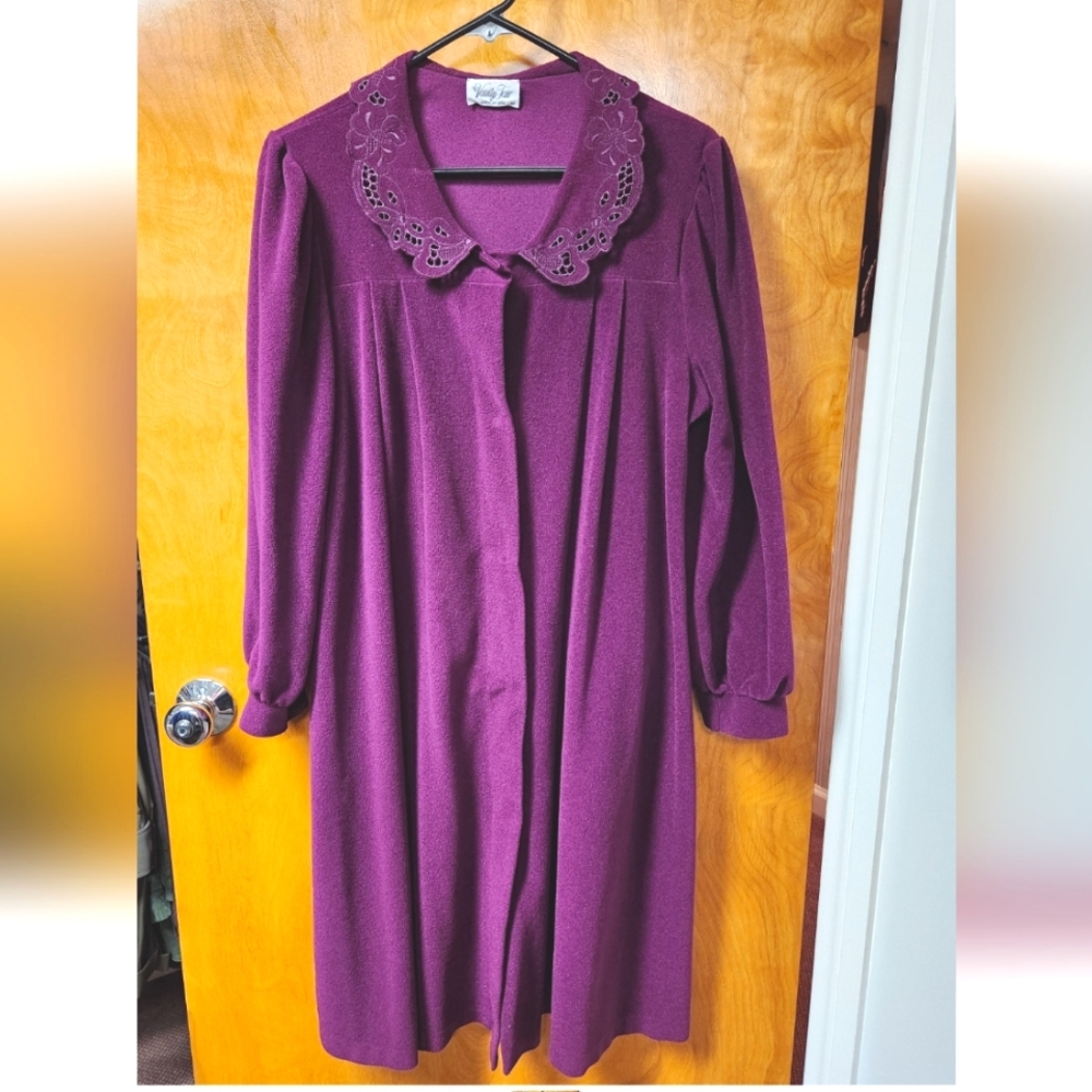 VTG Vanity Fair Snap Front Boysenberry  Fleece Nightgown/Robe Size M